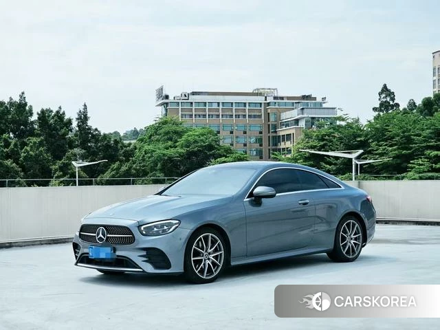 Mercedes-Benz E-Class 2021 Серебристо-серый из Китая