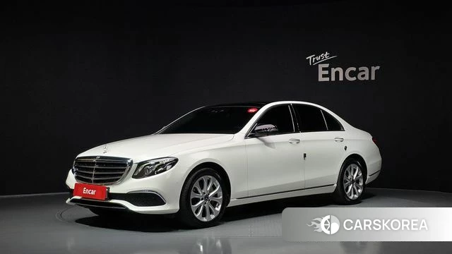 Mercedes-Benz E-Class W213 2019 Белый из Кореи