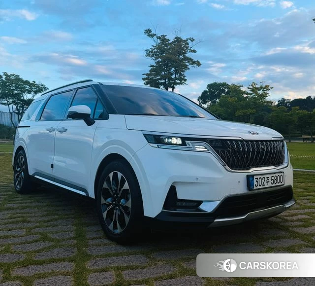Kia Carnival 4th generation 2020 Жемчужный цвет из Кореи
