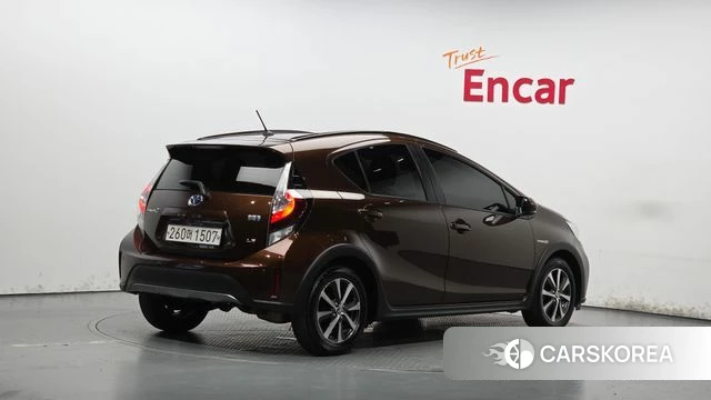 Toyota Prius C 2021 Коричневый из Кореи