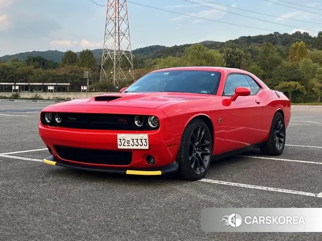 Dodge Challenger 2021 Красный из Кореи
