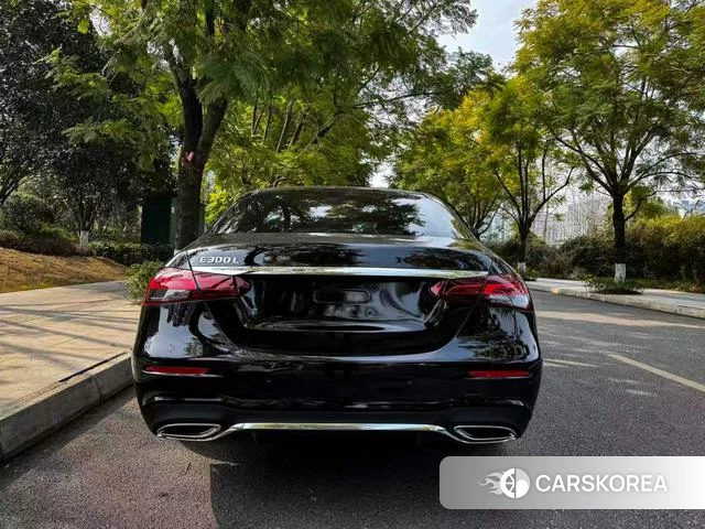 Mercedes-Benz E-Class 2021 Черный из Китая