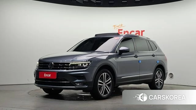 Volkswagen Tiguan Allspace 2020 Серебристо-серый из Кореи