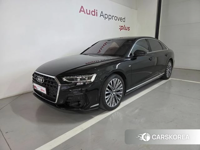 Audi A8 (D5) 2023 Черный двухцветный из Кореи