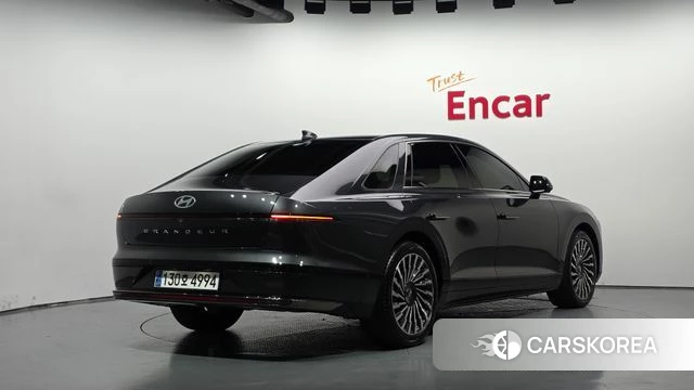Hyundai Grandeur Hybrid (GN7) 2023 Серый из Кореи