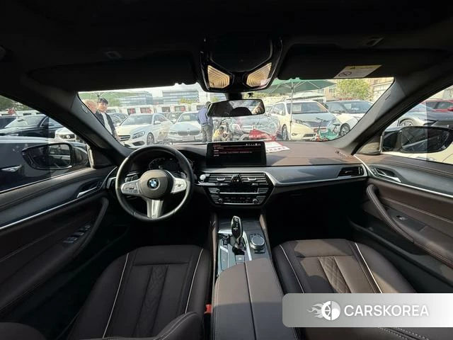 BMW 5 series 2023 Черный из Китая