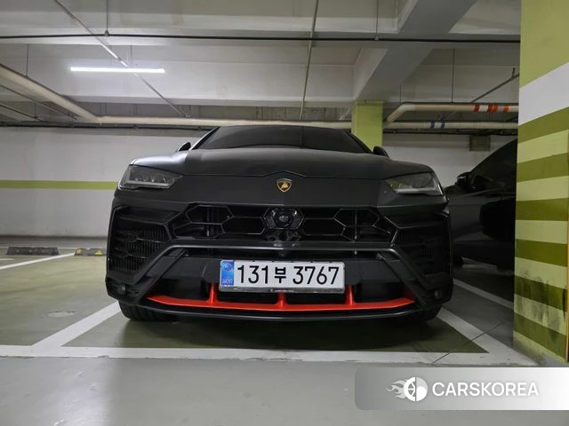 Lamborghini Urus 2022 Черный из Кореи