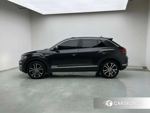 Volkswagen T-Roc 2021 Черный из Китая