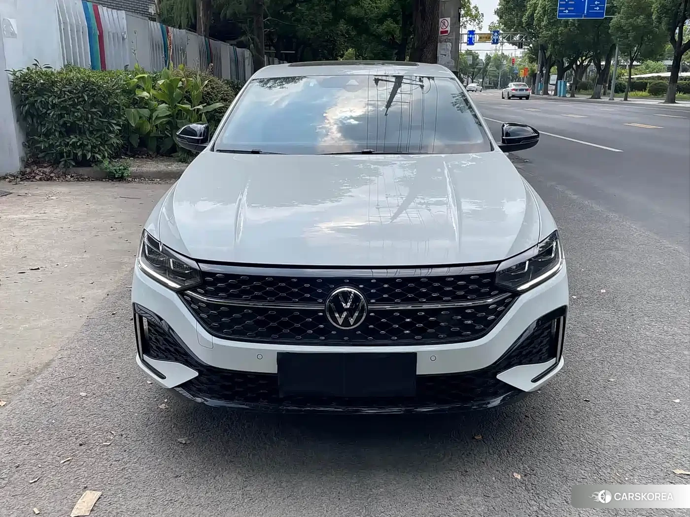 Volkswagen Lavida 2024 Белый из Китая