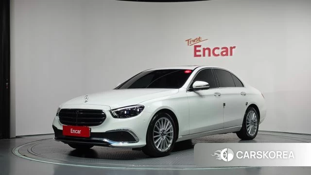 Mercedes-Benz E-Class W213 2022 Белый из Кореи