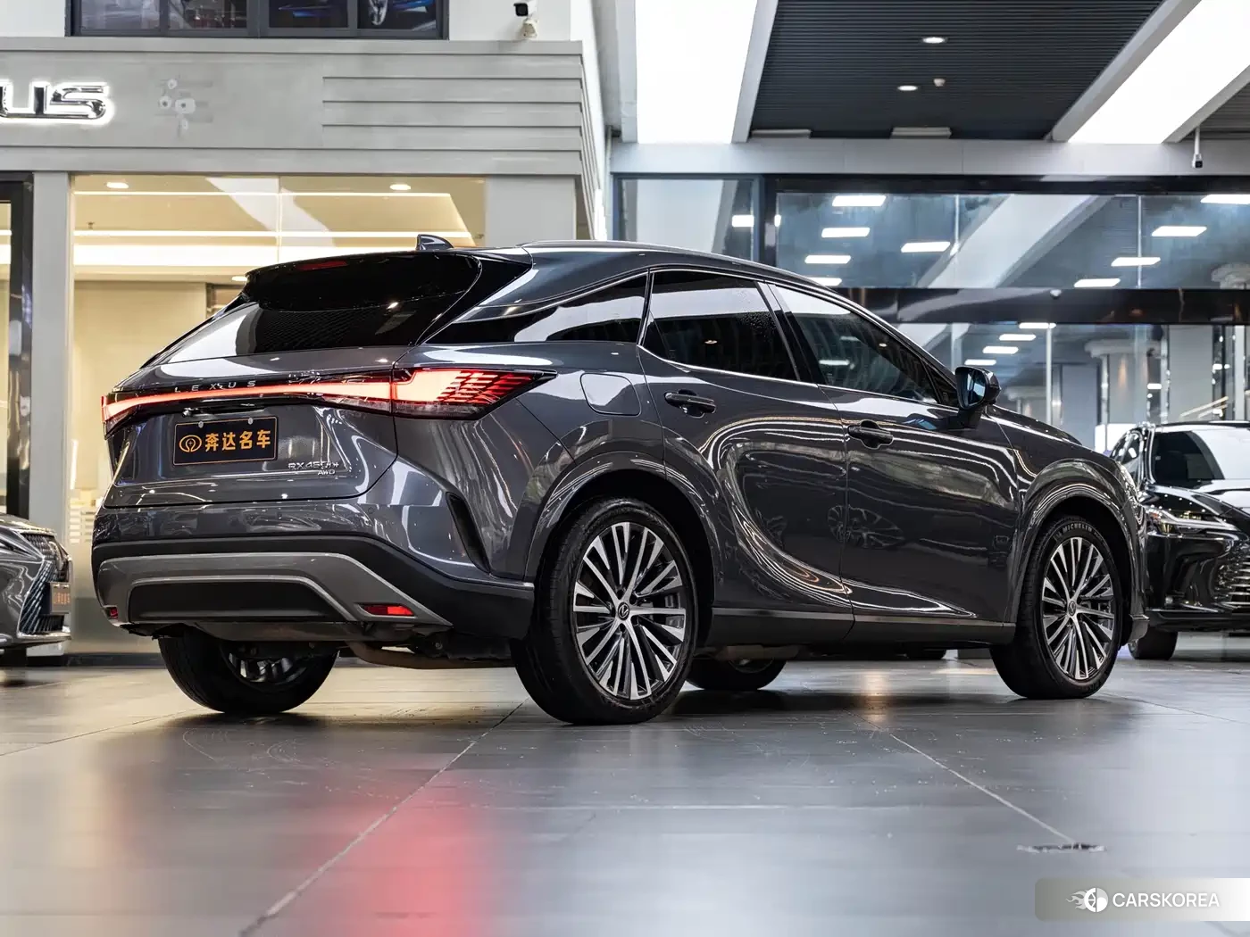 Lexus RX 2023 Silver/gray из Китая