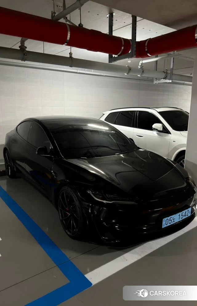 Tesla Model 3 2024 Черный из Кореи