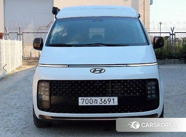 Hyundai Staria 2023 Белый из Кореи