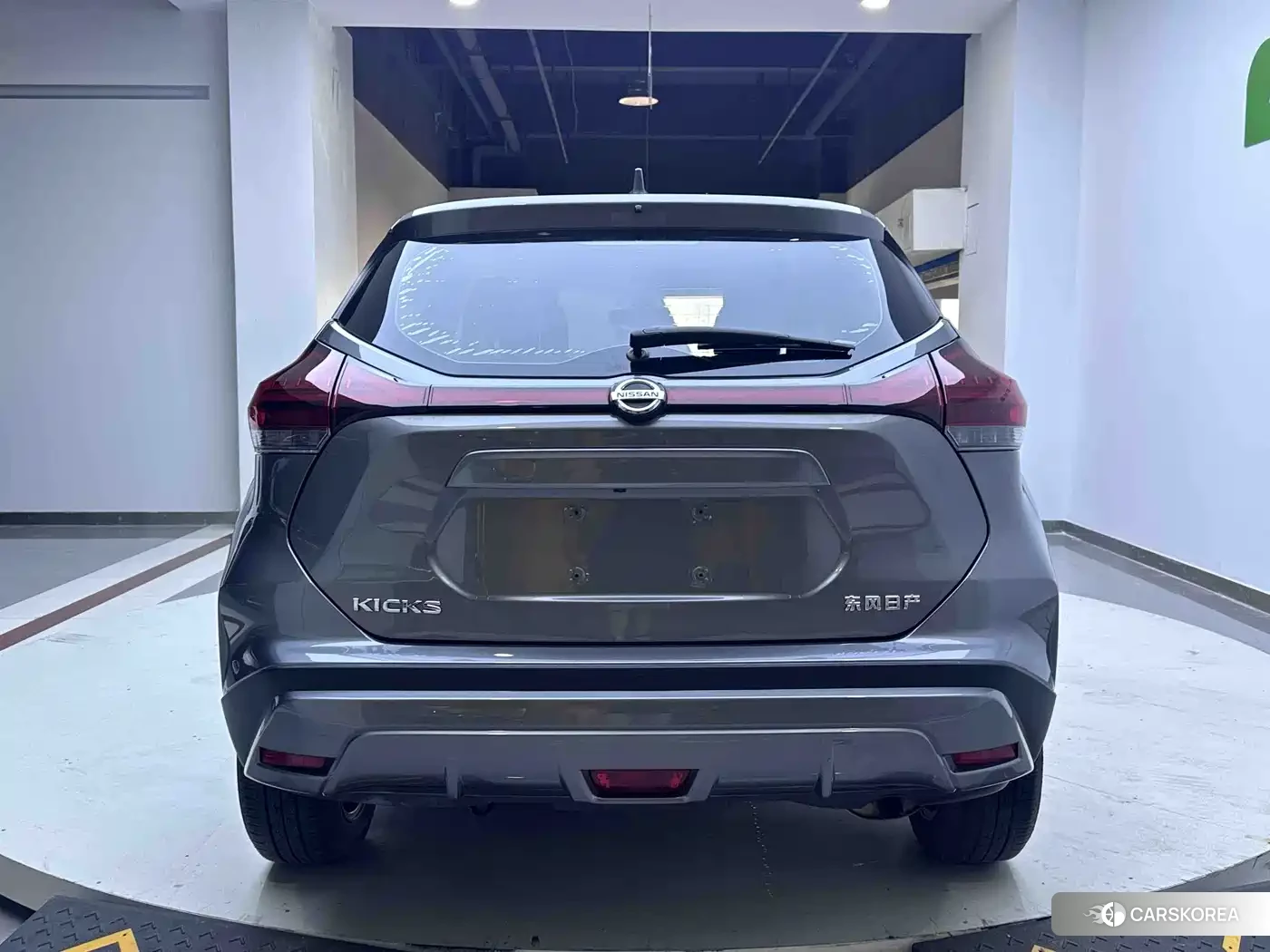 Nissan Kicks 2021 Silver/gray из Китая