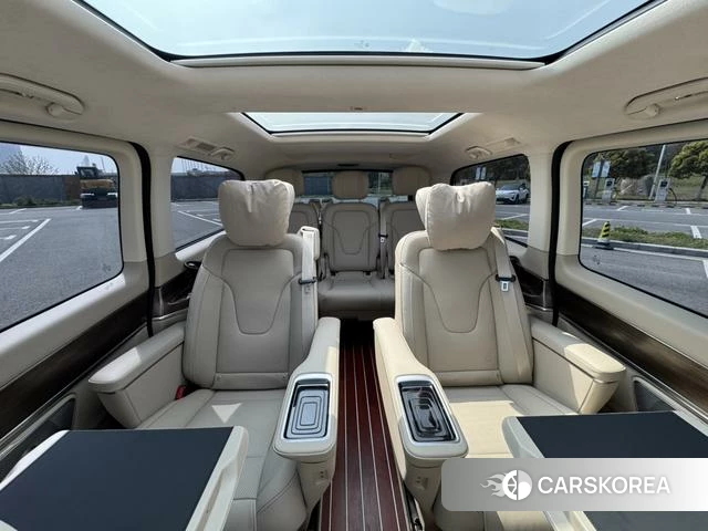Mercedes-Benz V-Class 2023 Черный из Китая