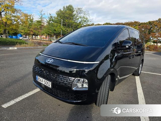 Hyundai Staria 2025 Черный из Кореи