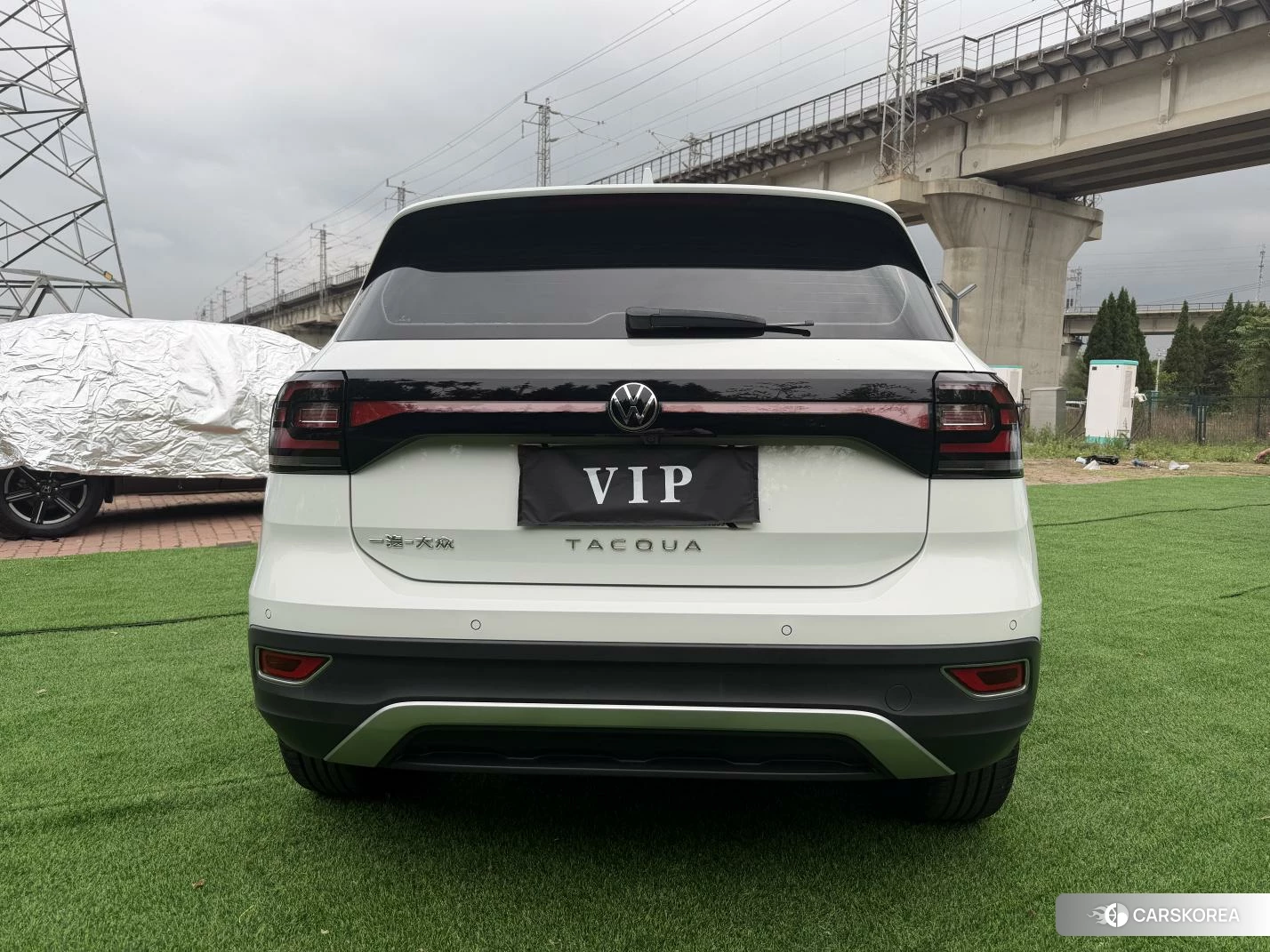 Volkswagen Tacqua 2021 Белый из Китая