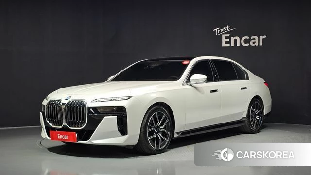 BMW 7 Series (G70) 2026 Белый из Кореи