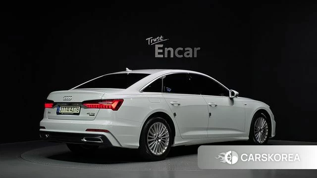 Audi A6 (C8) 2021 Белый из Кореи