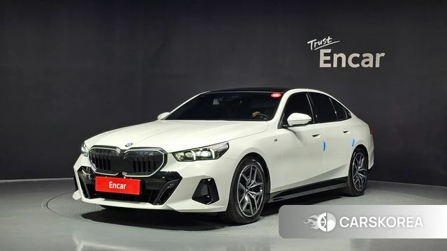 BMW 5 Series (G60) 2025 Белый из Кореи