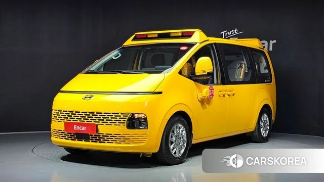 Hyundai Staria 2023 Желтый из Кореи