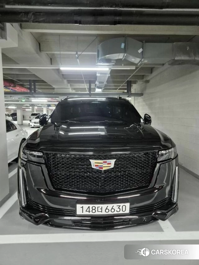Cadillac Escalade 5th Generation 2023 Черный из Кореи
