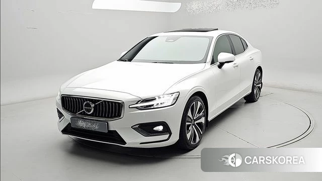 Volvo S60 3rd generation 2024 Белый из Кореи