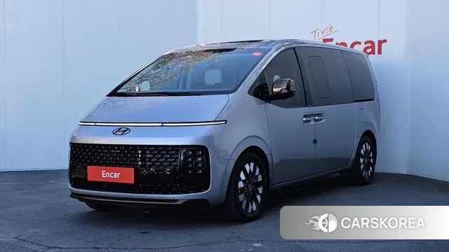 Hyundai Staria 2023 Серебряный из Кореи