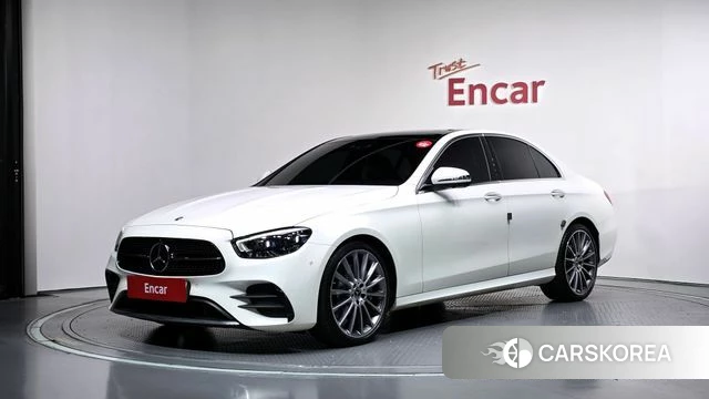 Mercedes-Benz E-Class W213 2022 Белый из Кореи