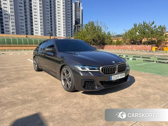 BMW 5 Series (G30) 2022 Серый из Кореи