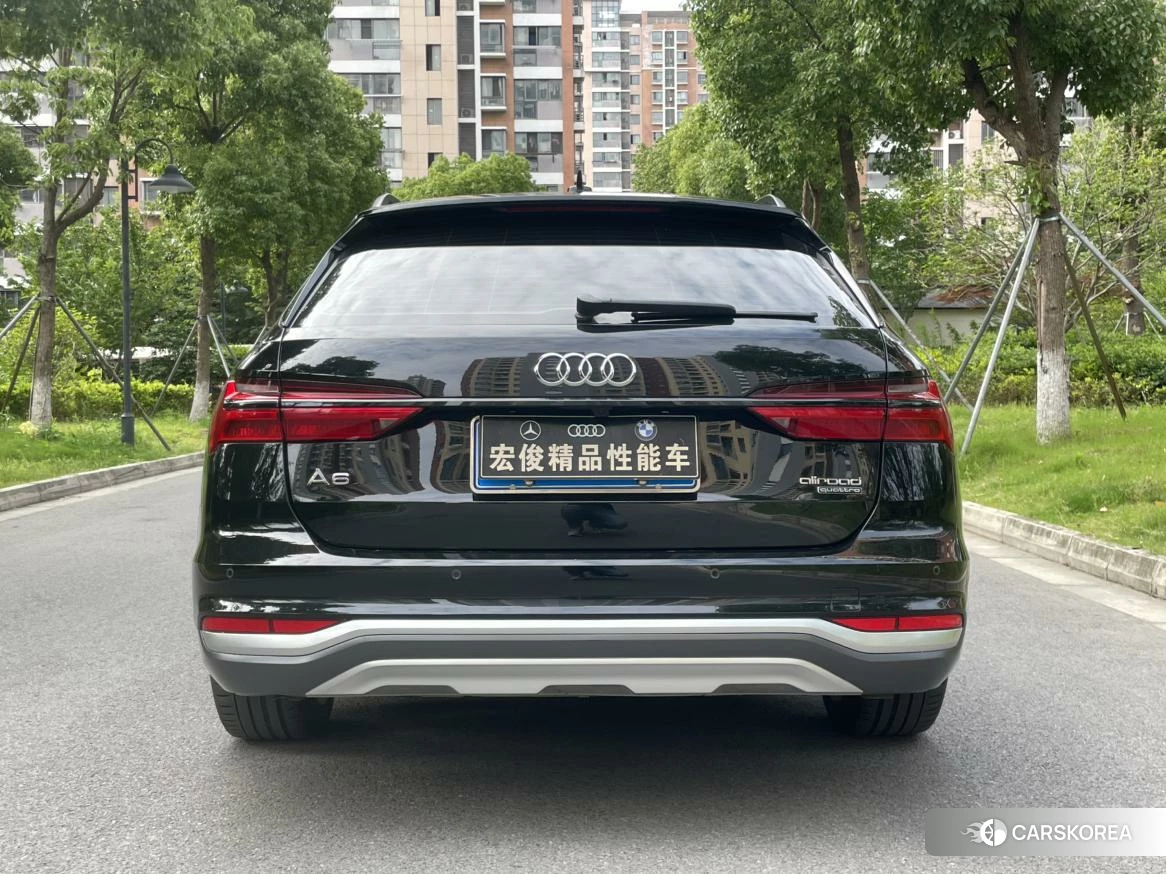 Audi A6 2022 Черный из Китая