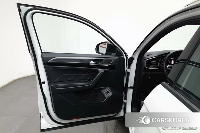 Volkswagen Tayron 2021 Белый из Китая