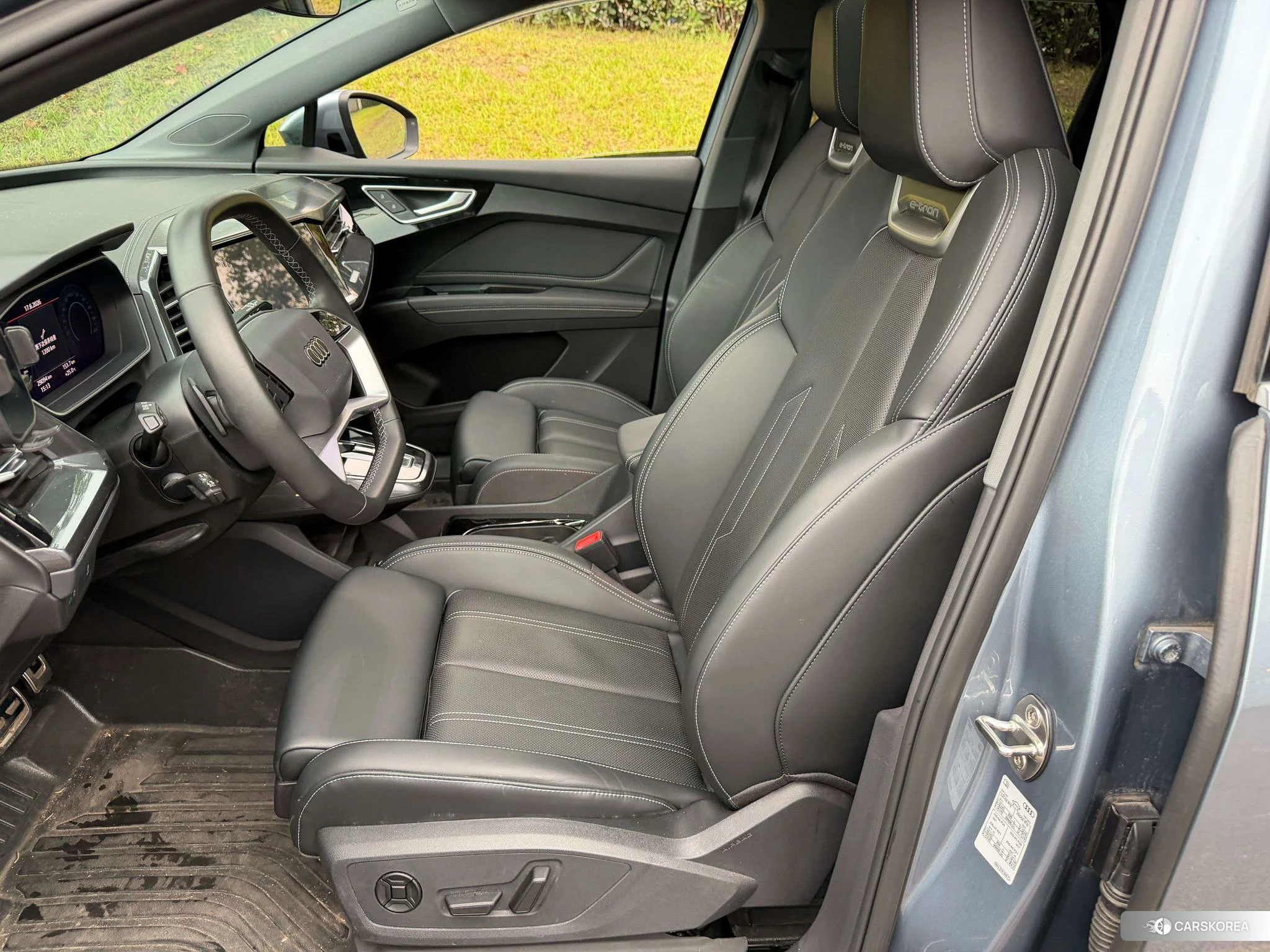 Audi Q4 2023 Синий из Китая