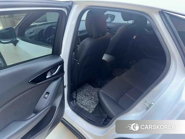 Mazda CX-4 2023 Белый из Китая