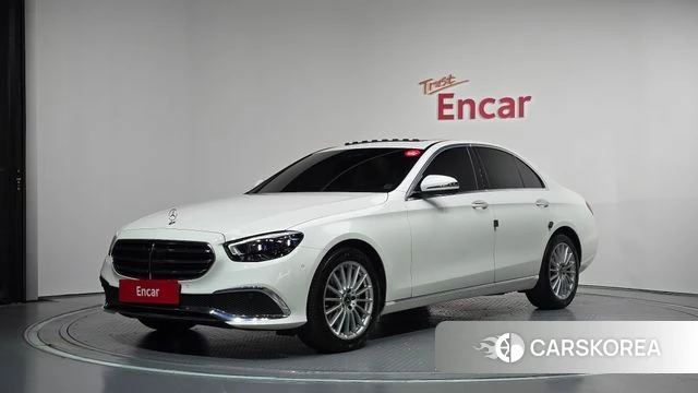Mercedes-Benz E-Class W213 2021 Белый из Кореи