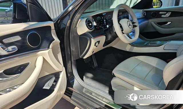 Mercedes-Benz E-Class W213 2020 Серый из Кореи