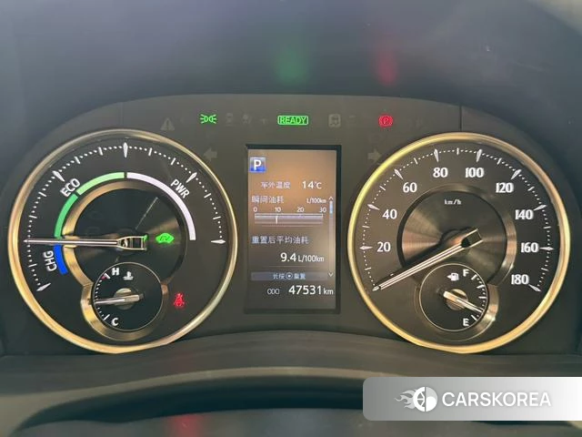 Toyota Alphard 2022 Красный из Китая