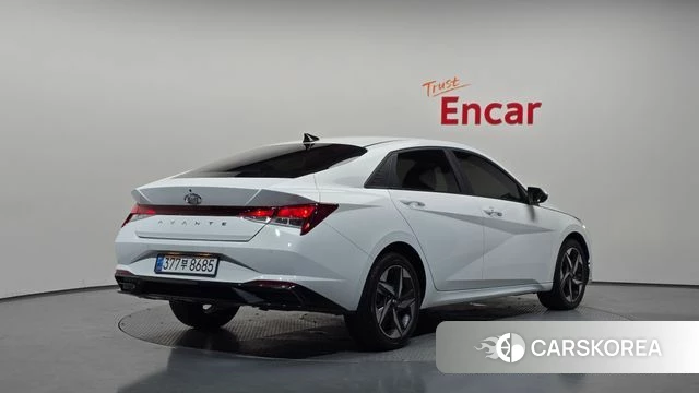 Hyundai Avante (CN7) 2023 Белый из Кореи