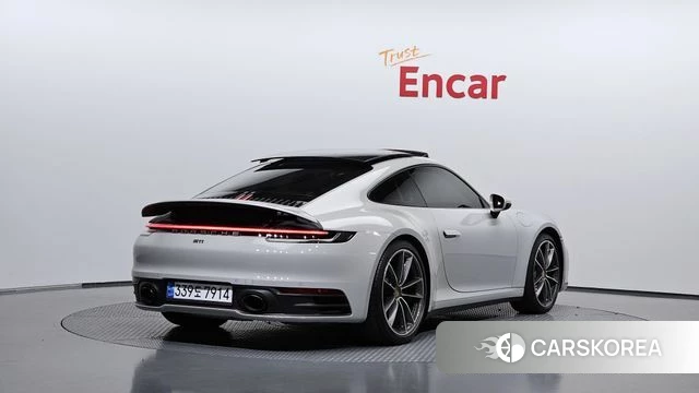 Porsche 911(992) 2020 Серебристо-серый из Кореи