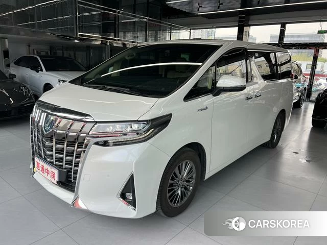 Toyota Alphard 2021 Белый из Китая
