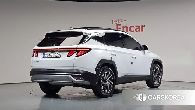 Hyundai The New Tucson Hybrid (NX4) 2025 Белый из Кореи