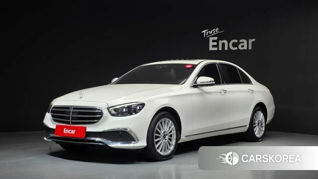 Mercedes-Benz E-Class W213 2021 Белый из Кореи