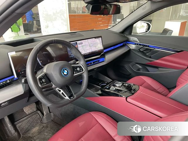 BMW i5 2025 Белый из Китая