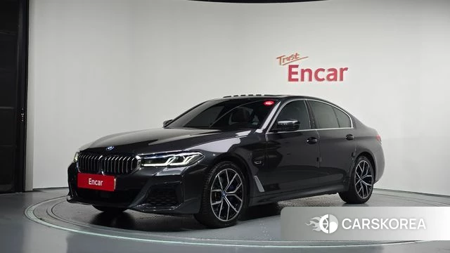 BMW 5 Series (G30) 2022 Серый из Кореи