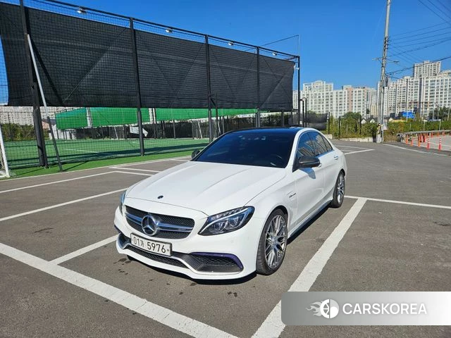 Mercedes-Benz C-Class W205 2018 Белый из Кореи