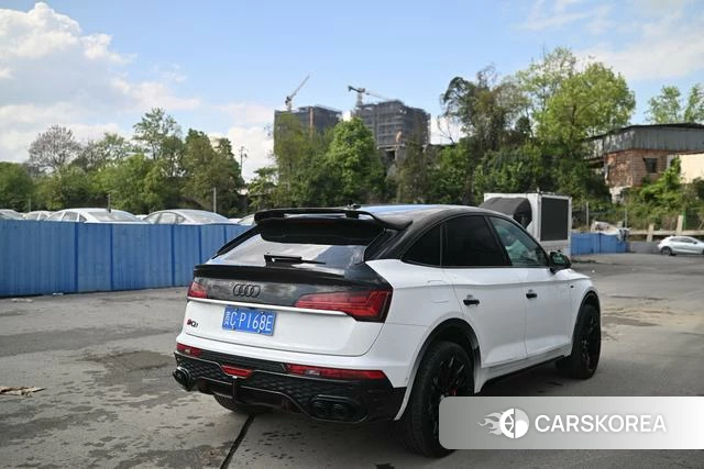 Audi Q5L 2022 Белый из Китая