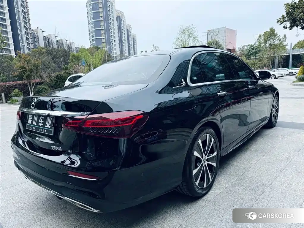 Mercedes-Benz E-Class 2022 Черный из Китая