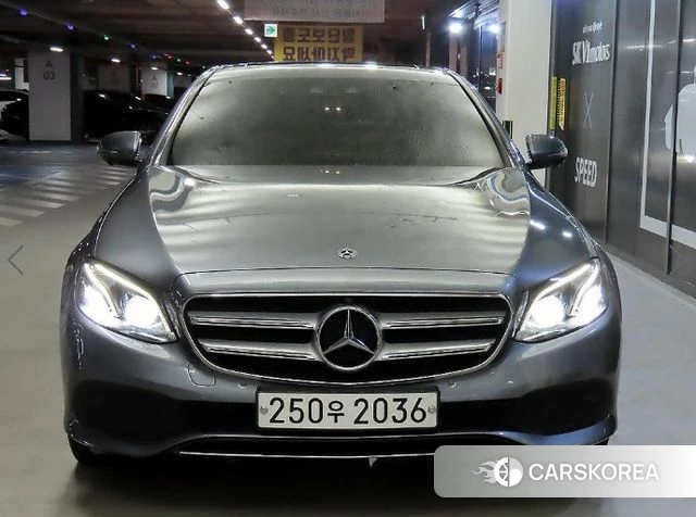 Mercedes-Benz E-Class W213 2019 Белый из Кореи