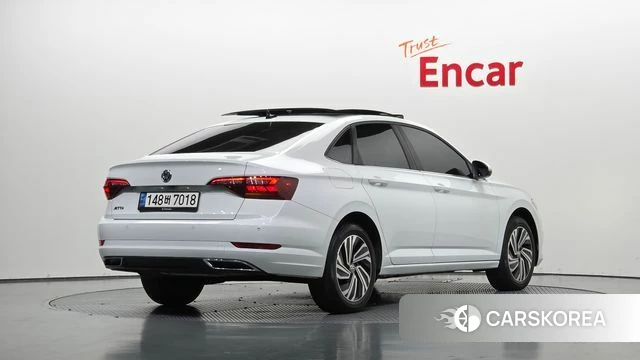 Volkswagen 7th Generation of Jetta 2021 Белый из Кореи