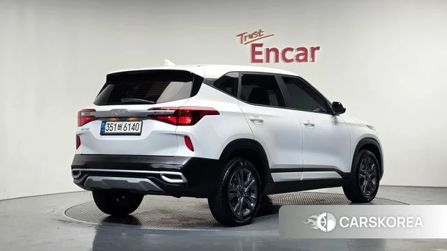 Kia Seltos 2022 Белый из Кореи